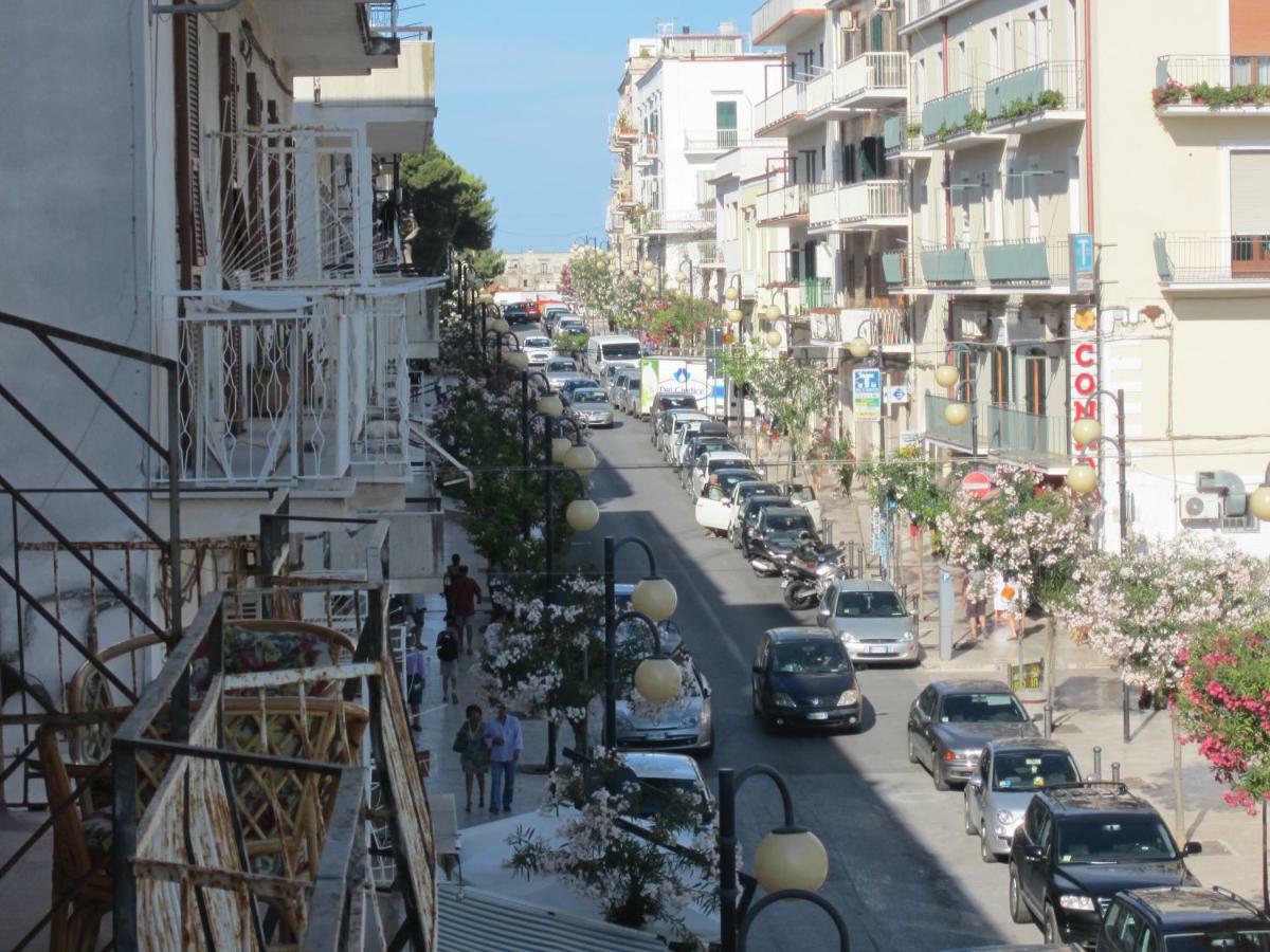 Le Calle A Vieste Sul Gargano Exterior foto
